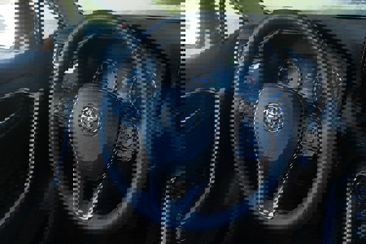 Used 2022 Toyota RAV4 XLE image 47