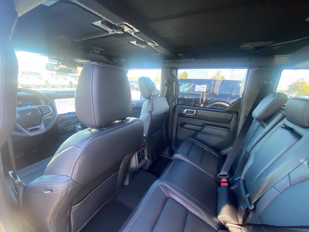 New 2026 Ford Bronco Outer Banks AWD/4WD image 23