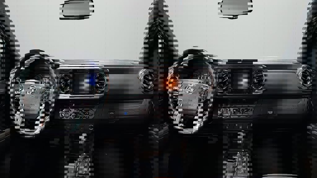 Used 2017 Toyota Tacoma TRD Sport w/ Tow Package image 12