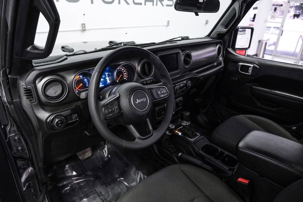 Used 2023 Jeep Gladiator Willys image 3