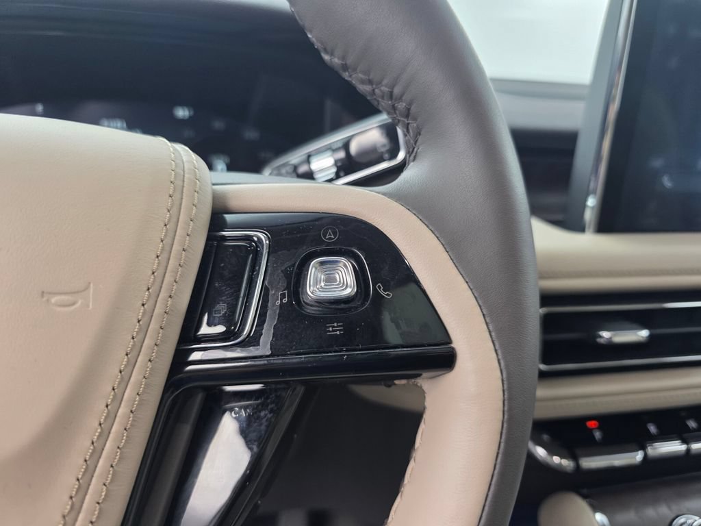 Used 2024 Lincoln Aviator Reserve w/ Equipment Group 201A AWD/4WD image 22