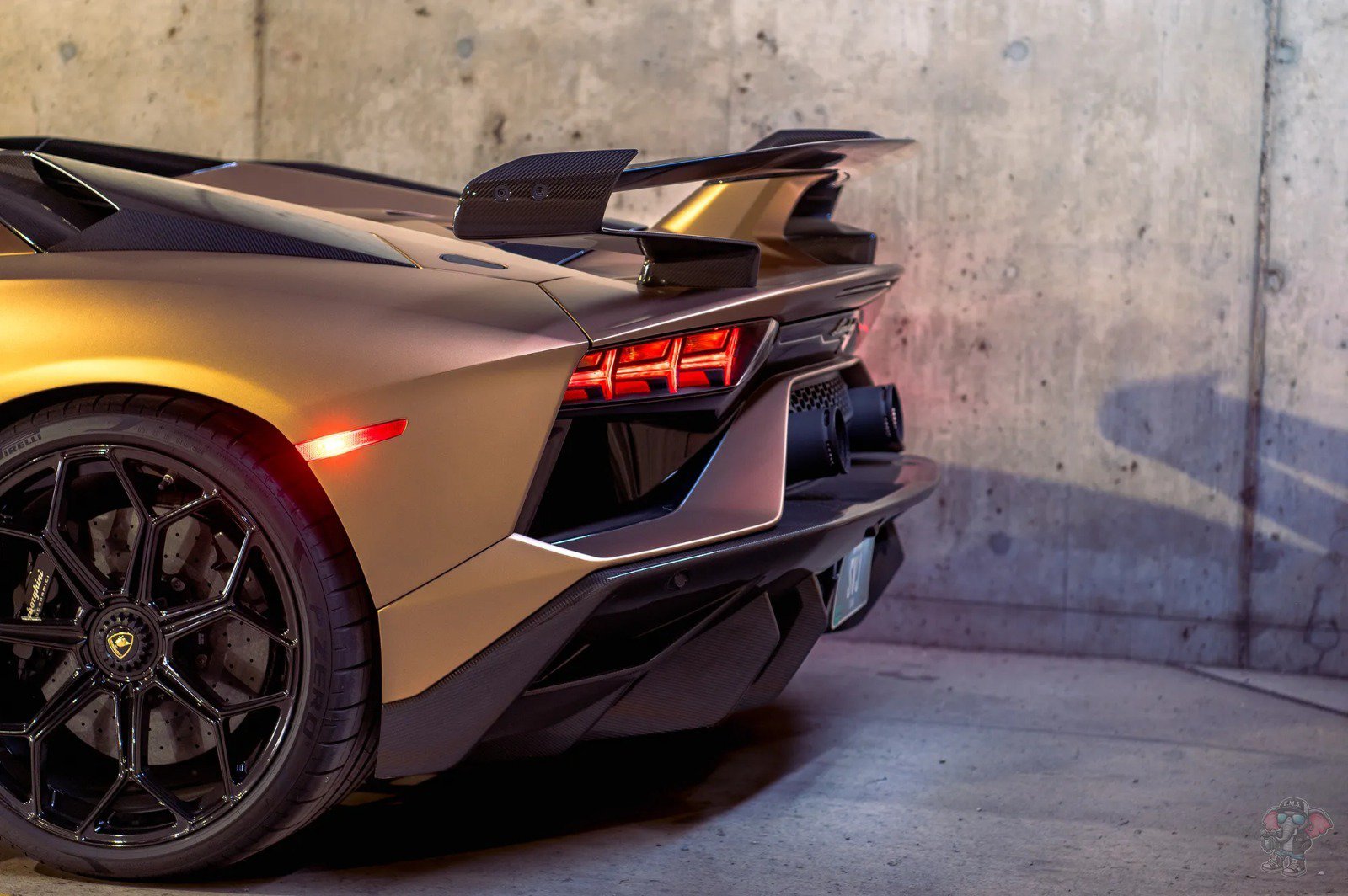 Used 2021 Lamborghini Aventador SVJ AWD/4WD image 15