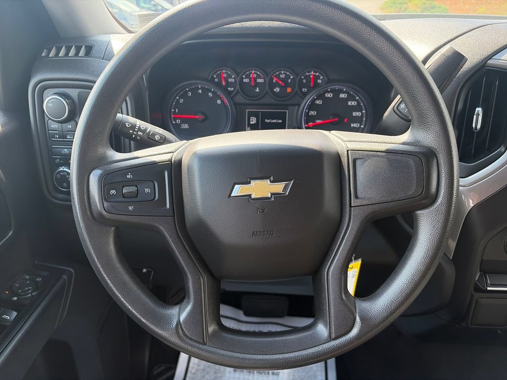 Used 2020 Chevrolet Silverado 1500 Custom w/ Custom Value Package AWD/4WD image 15