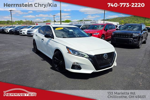 Used 2022 Nissan Altima 2.5 SR w/ Midnight Edition Package AWD/4WD image 1