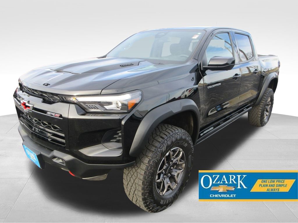 Used 2025 Chevrolet Colorado ZR2 w/ Technology Package