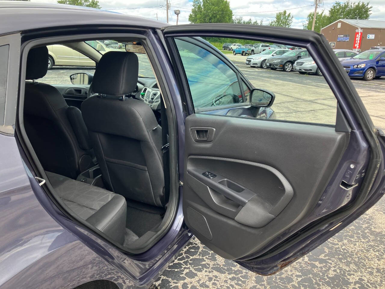 Used 2012 Ford Fiesta SE image 15