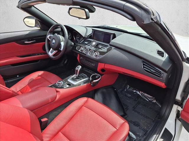 Used 2014 BMW Z4 sDrive28i RWD image 18