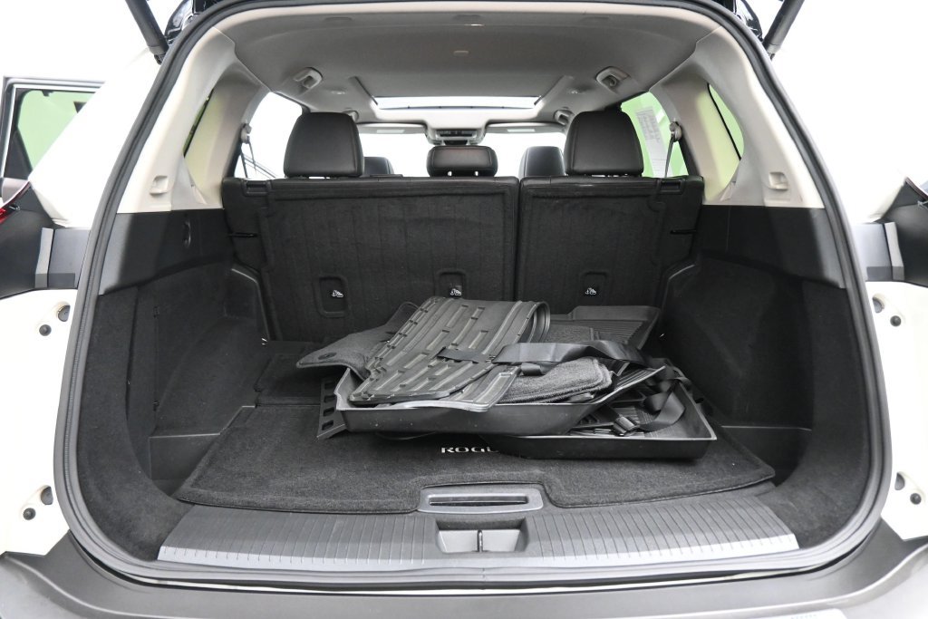 Used 2023 Nissan Rogue SL w/ SL Premium Package AWD/4WD image 19