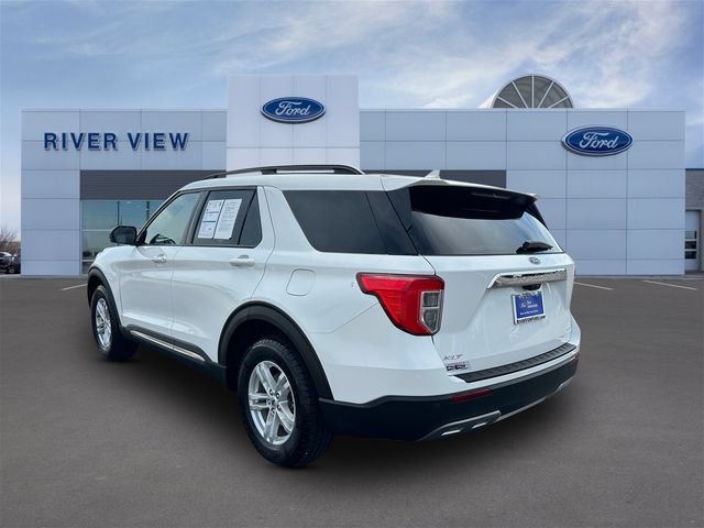 Certified 2023 Ford Explorer XLT w/ Equipment Group 202A AWD/4WD image 5