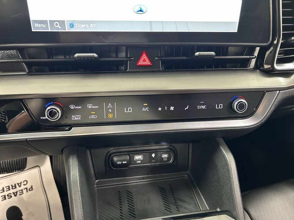 Certified 2024 Kia Sportage EX AWD/4WD image 17
