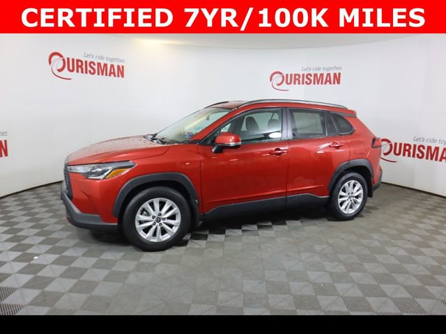 Used 2024 Toyota Corolla Cross LE image 3