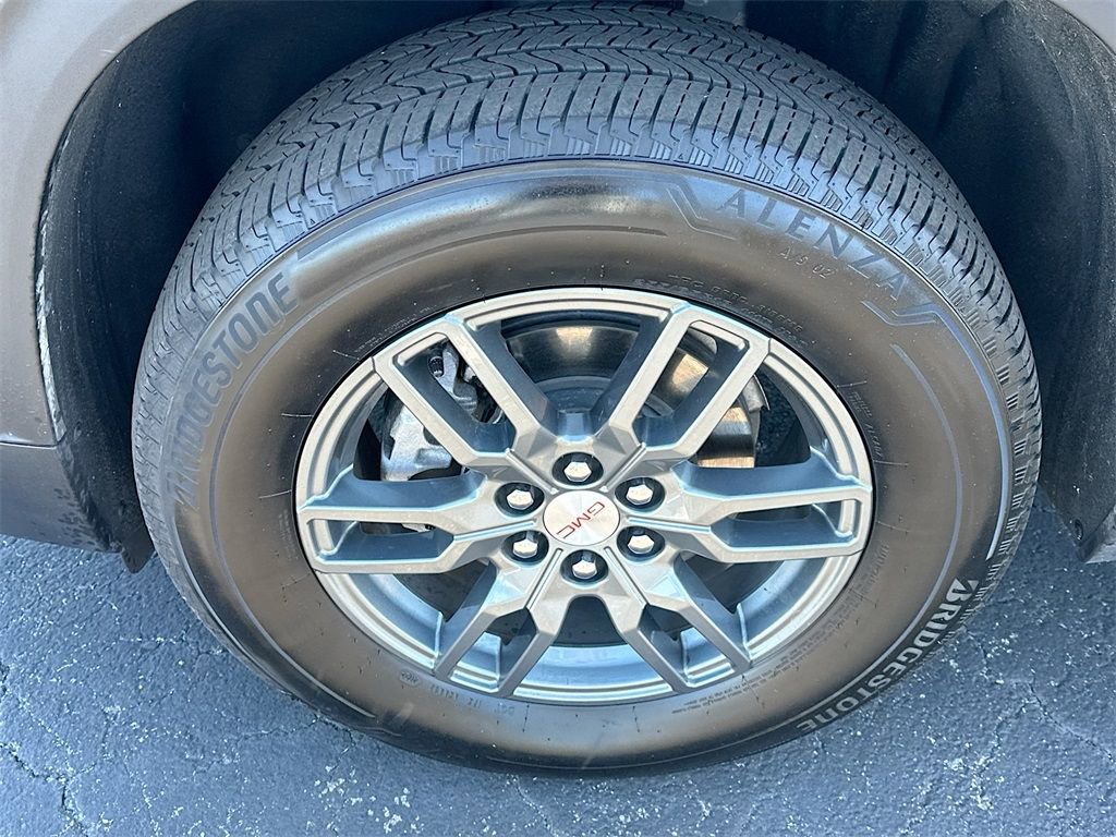 Used 2025 GMC Acadia Elevation image 29