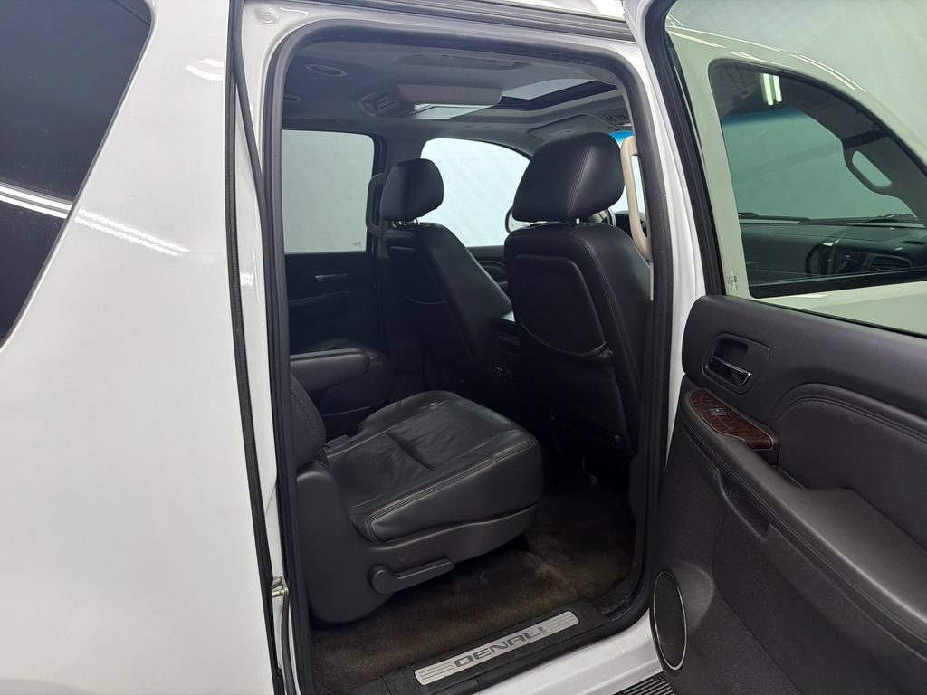 Used 2012 GMC Yukon XL Denali AWD/4WD image 16