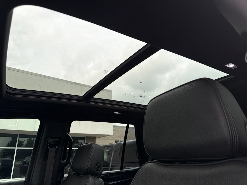 Used 2022 GMC Yukon Denali AWD/4WD image 19
