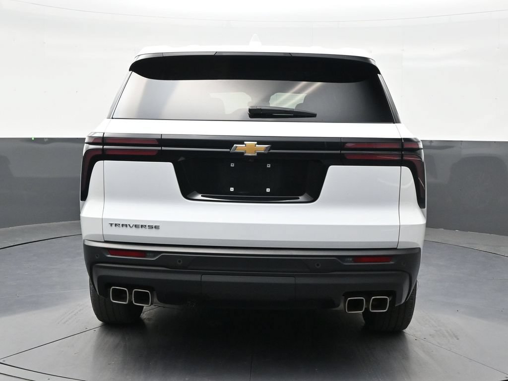 Used 2024 Chevrolet Traverse LS FWD image 4