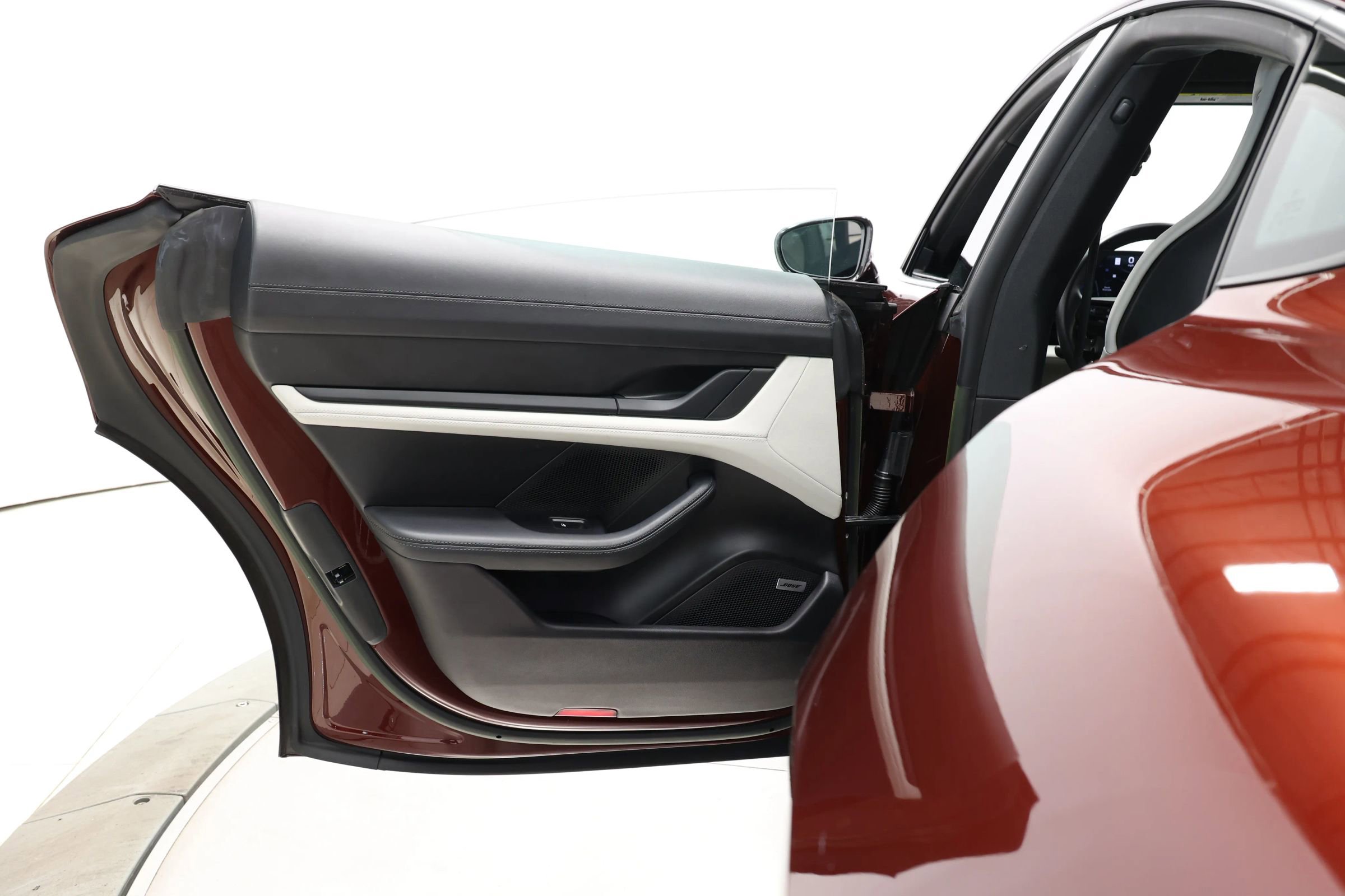 Used 2022 Porsche Taycan image 34