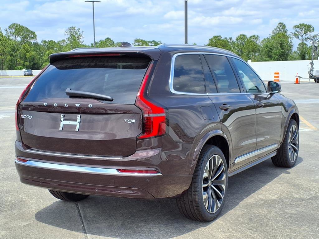 New 2025 Volvo XC90 T8 Core w/ Protection Package Premier image 7