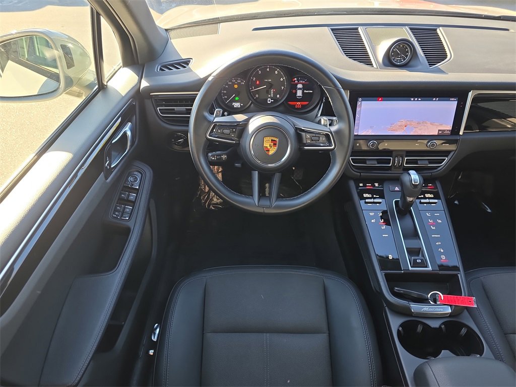 Certified 2022 Porsche Macan image 21