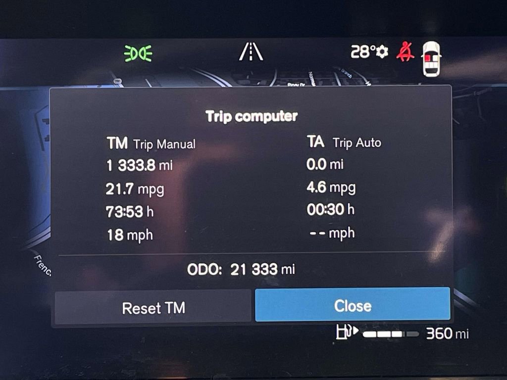 Used 2023 Volvo XC60 B5 Plus w/ Climate Package image 15