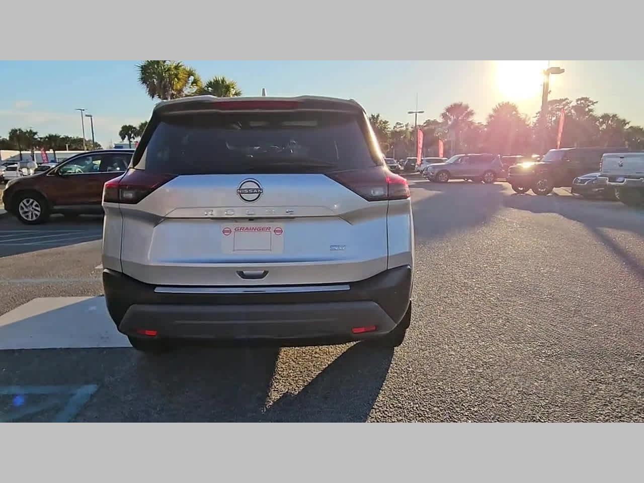 Used 2022 Nissan Rogue SV w/ SV Premium Package image 33