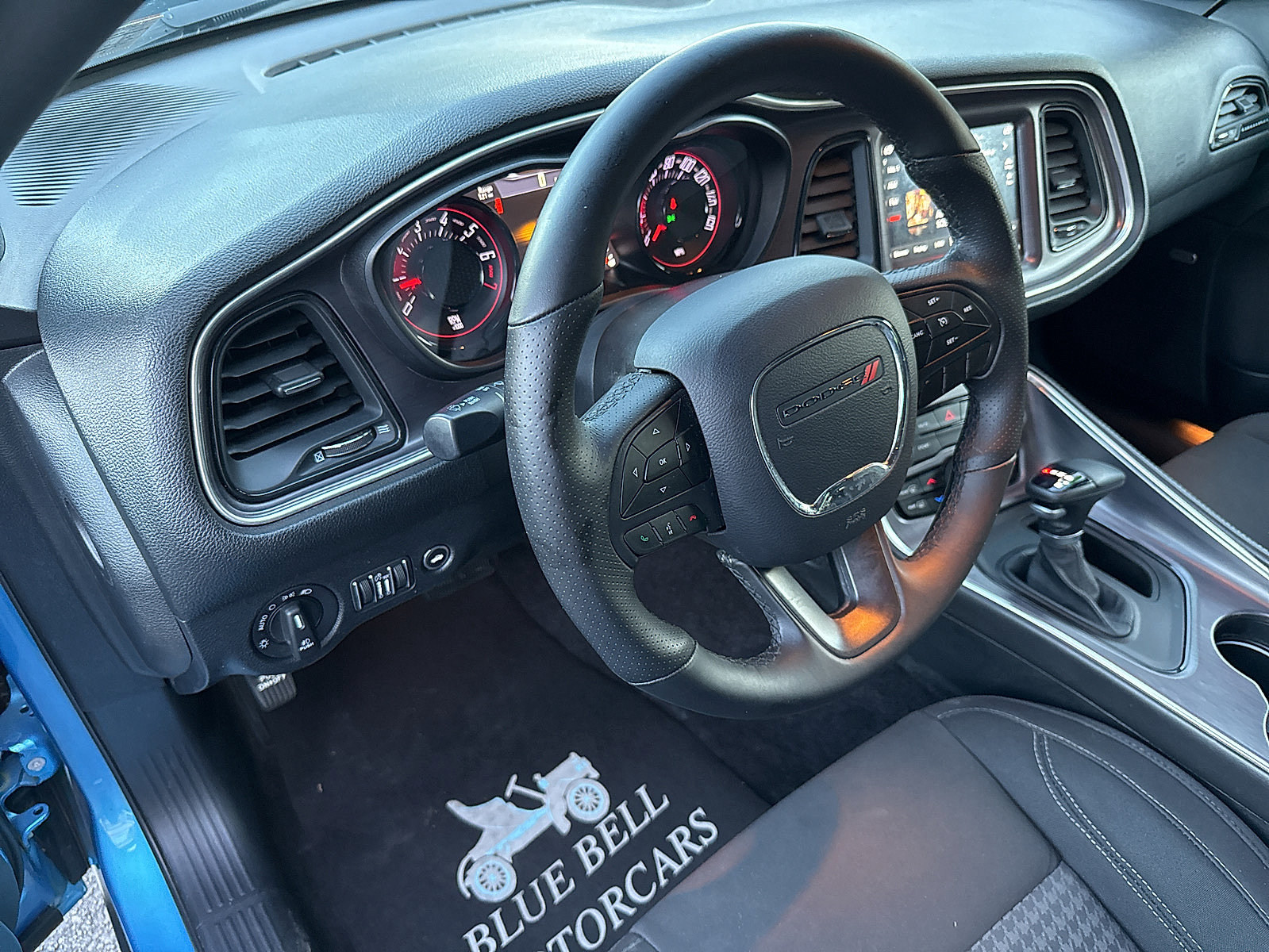 Used 2018 Dodge Challenger SXT w/ Blacktop Package RWD image 29