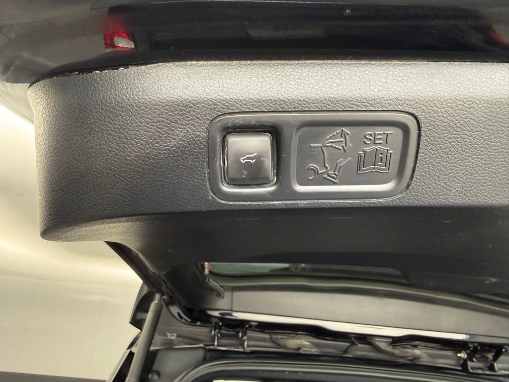 Used 2020 Ford Expedition XLT w/ Equipment Group 202A AWD/4WD image 63