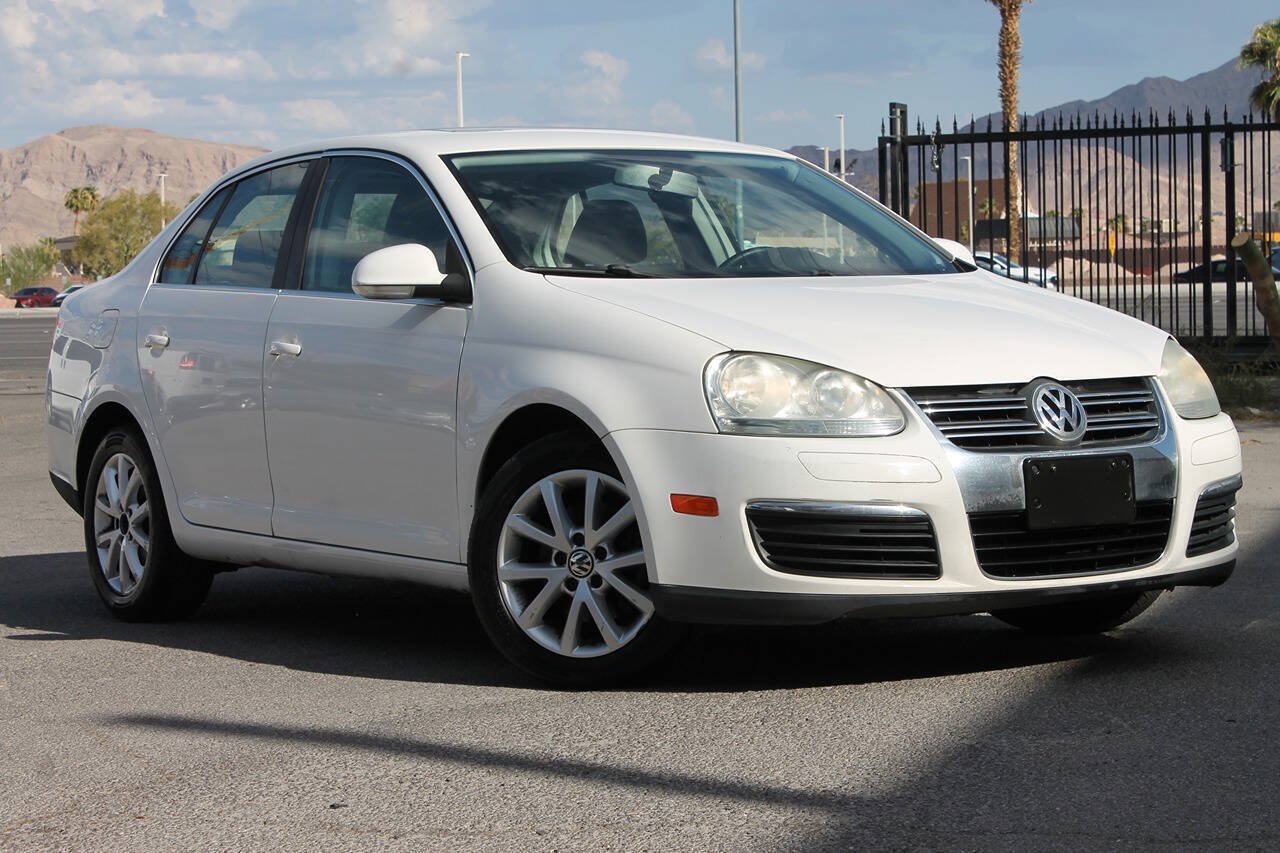 Used 2010 Volkswagen Jetta Limited Edition FWD image 2