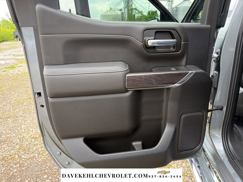 Used 2022 Chevrolet Silverado 1500 LTZ AWD/4WD image 17