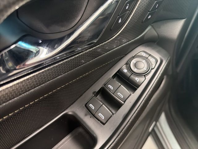 Used 2023 Chevrolet Traverse Premier image 13