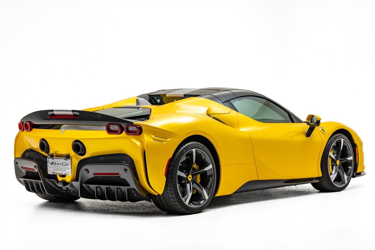 Used 2023 Ferrari SF90 Spider image 16