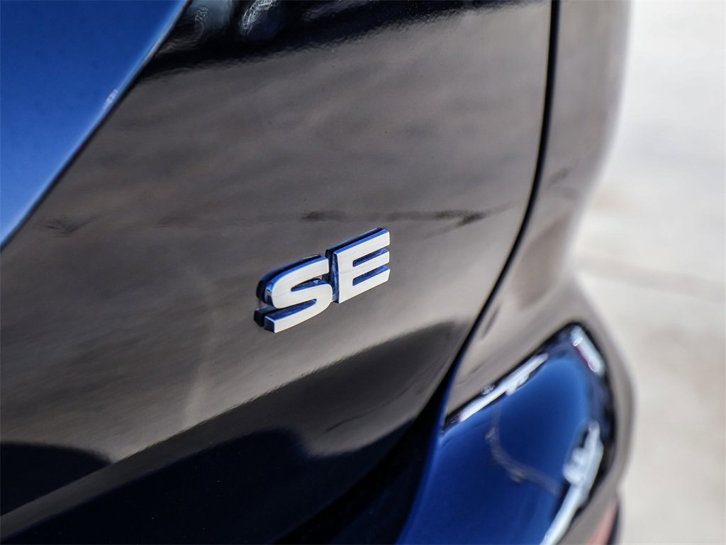 Used 2023 Mitsubishi Outlander SE image 11