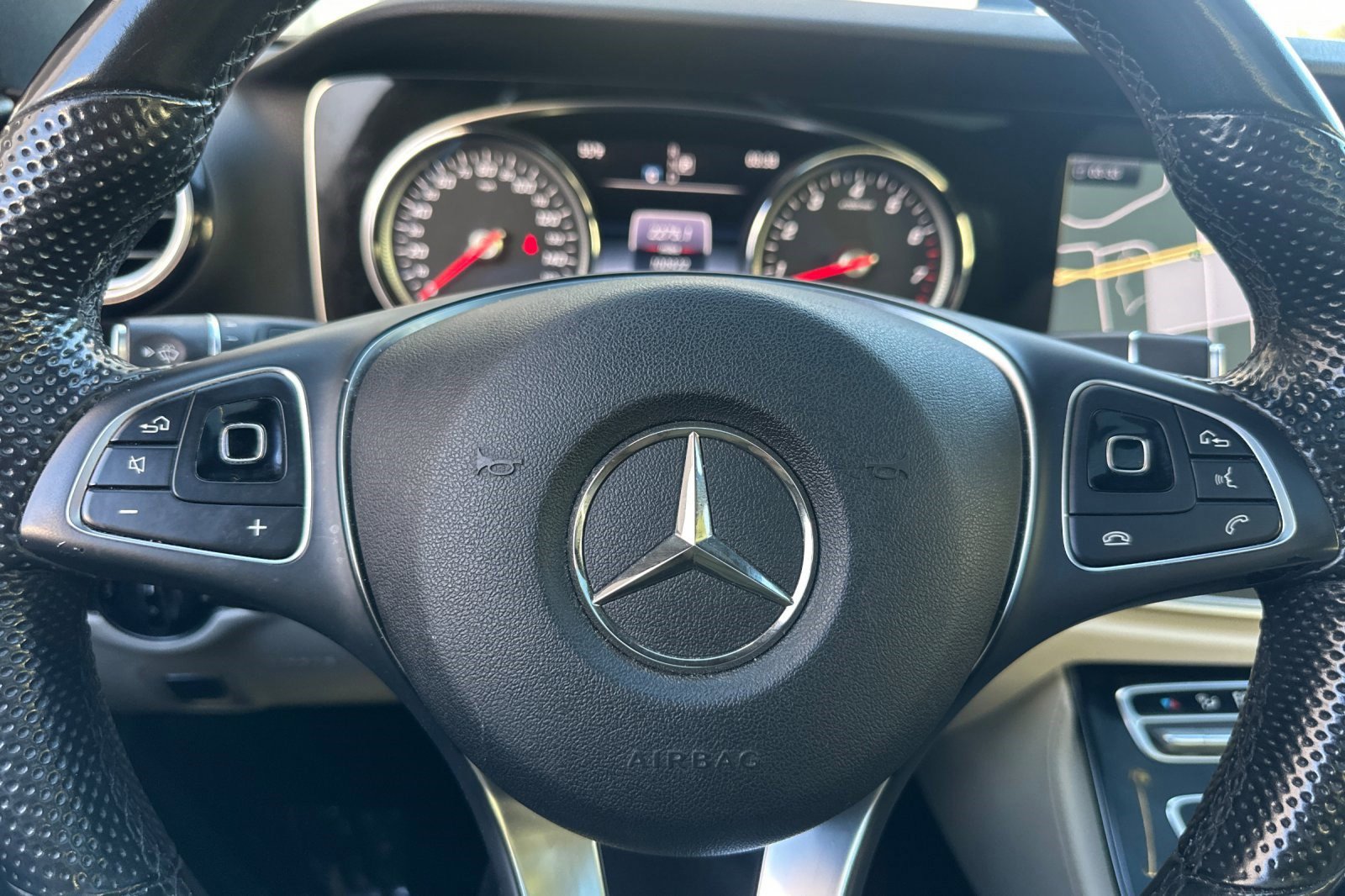 Used 2017 Mercedes-Benz E 300 4MATIC image 13