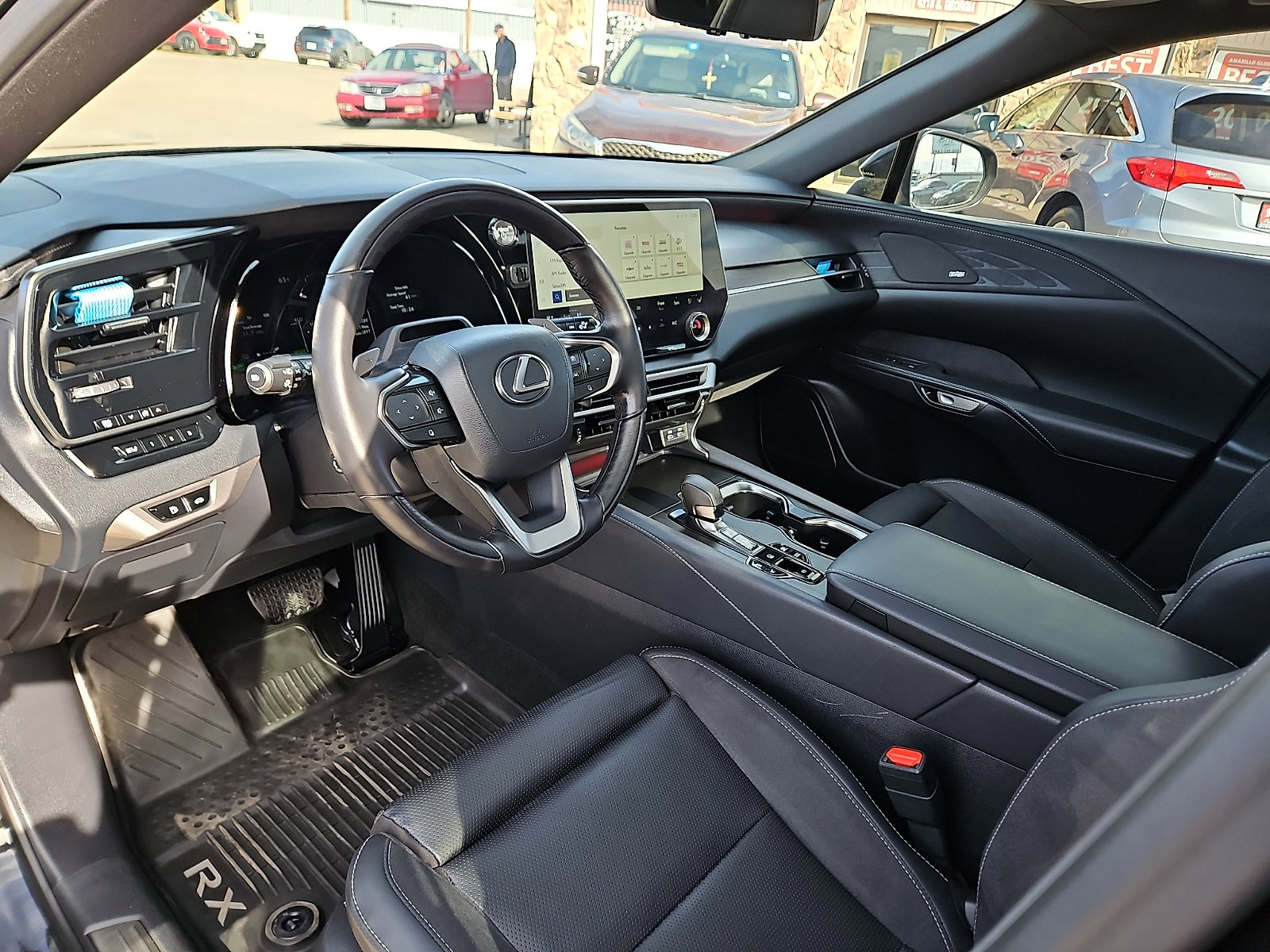 Used 2025 Lexus RX 450h Luxury w/ Convenience Package image 12