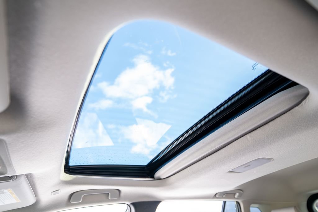 New 2026 Toyota Corolla Cross LE w/ Moonroof Package image 15