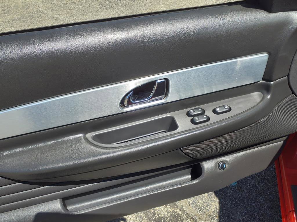 Used 2002 Ford Thunderbird Deluxe image 7