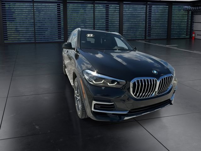 Used 2022 BMW X5 sDrive40i w/ Premium Package RWD image 2