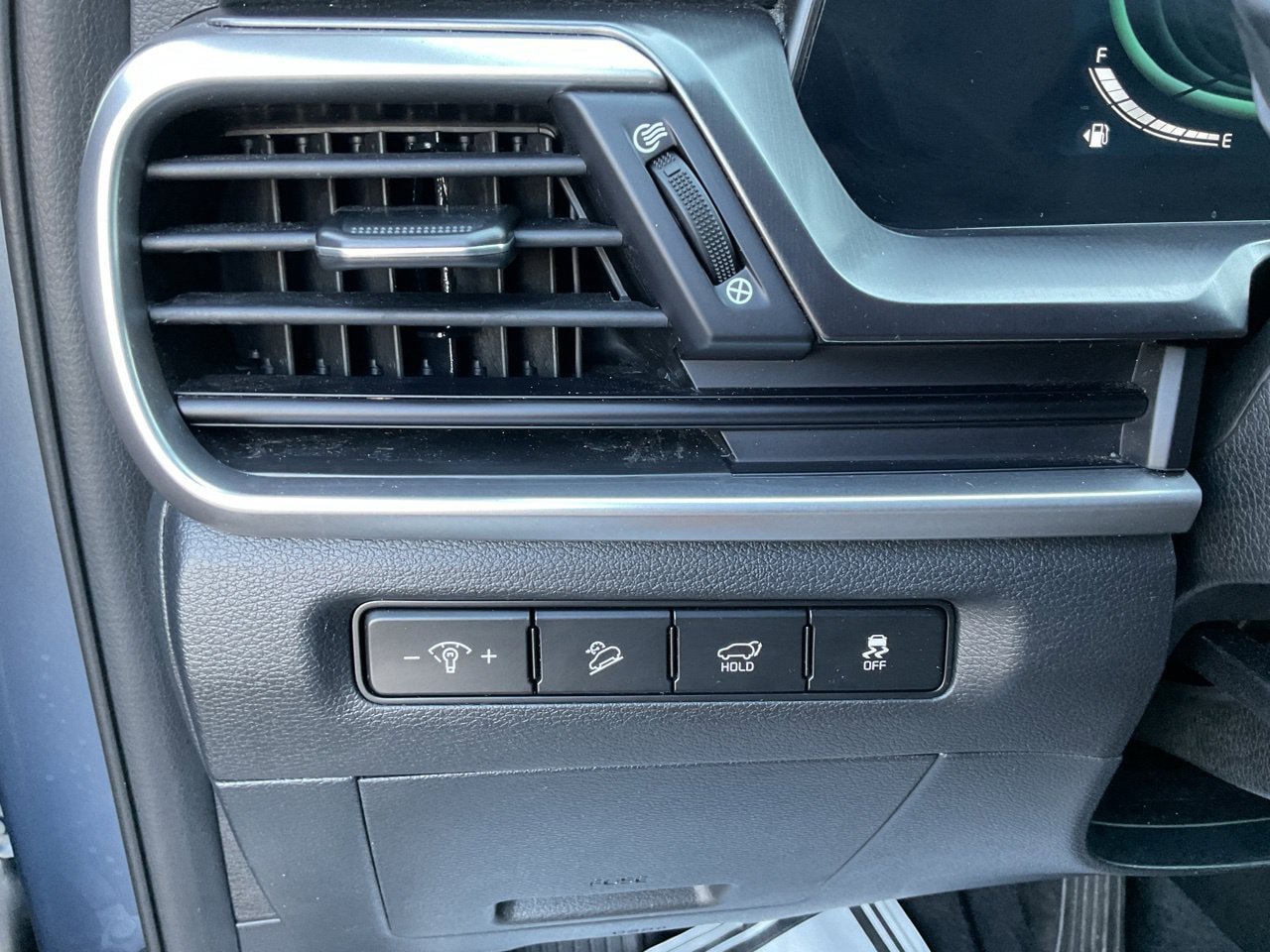 Used 2025 Kia Telluride S FWD image 24