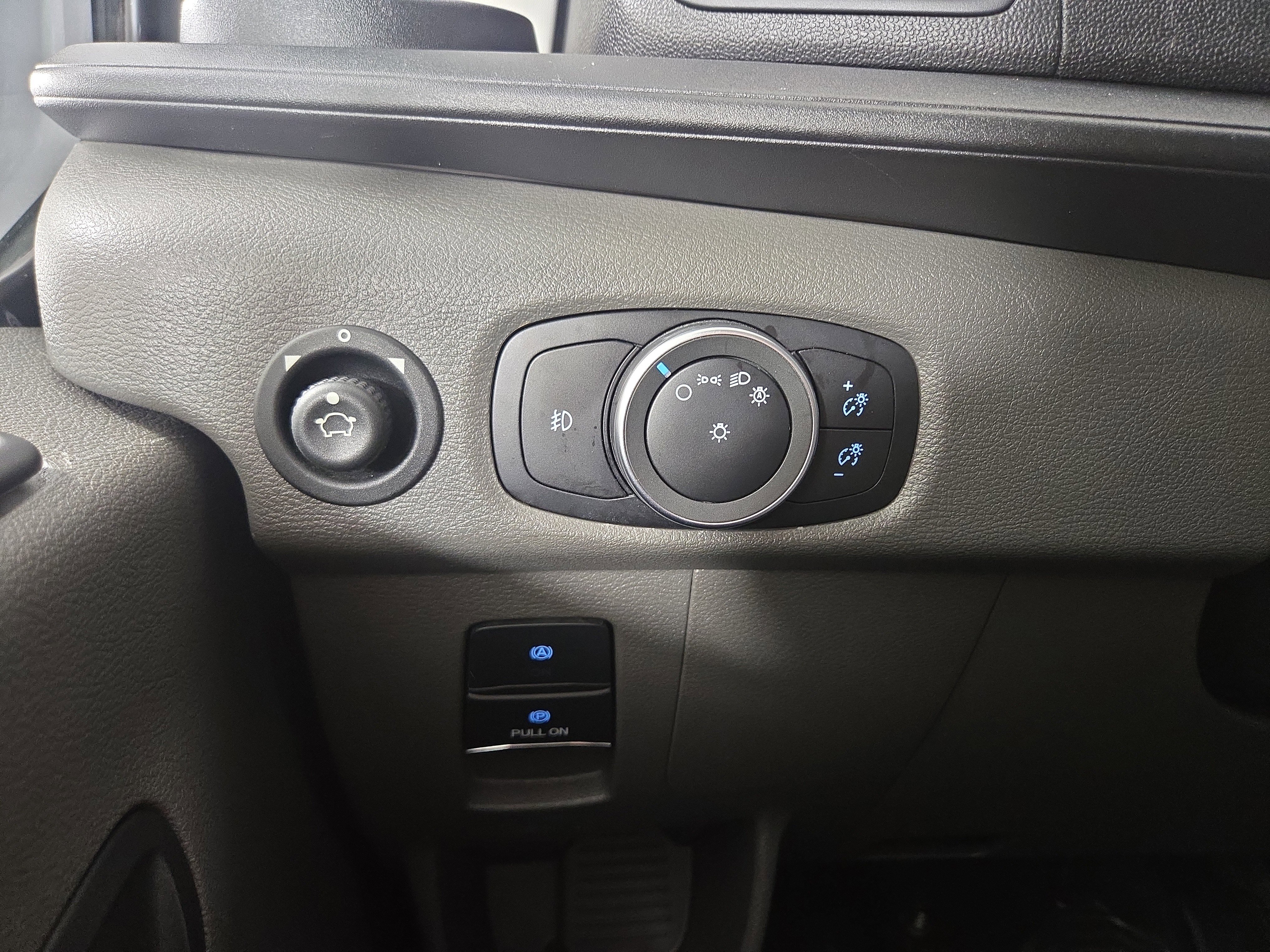 Used 2024 Ford Transit 250 Low Roof AWD w/ Exterior Upgrade Package image 25