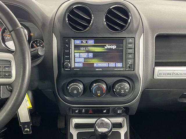 Used 2017 Jeep Compass High Altitude image 21