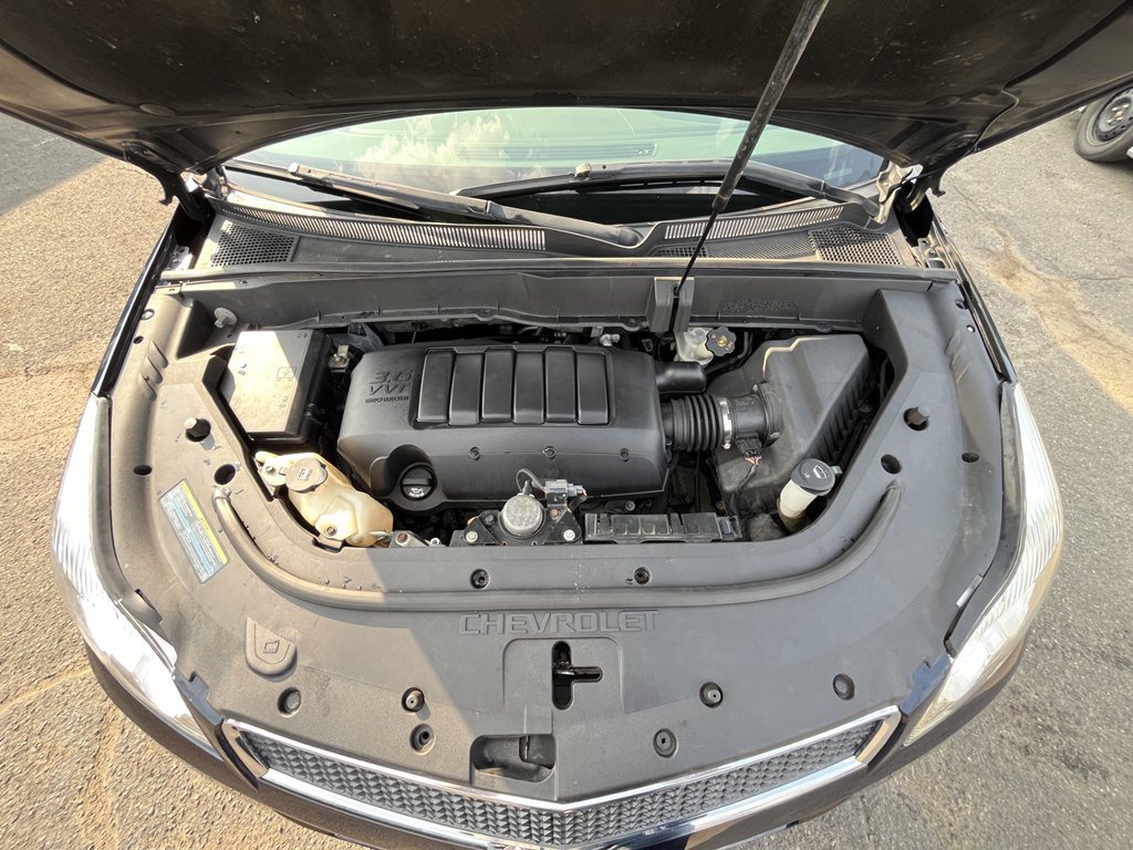 Used 2010 Chevrolet Traverse LT w/ Personal Connectivity Package AWD/4WD image 15