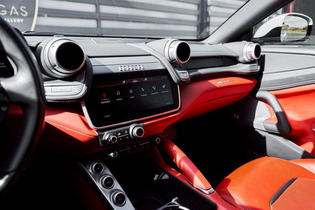 Used 2019 Ferrari GTC4Lusso image 62