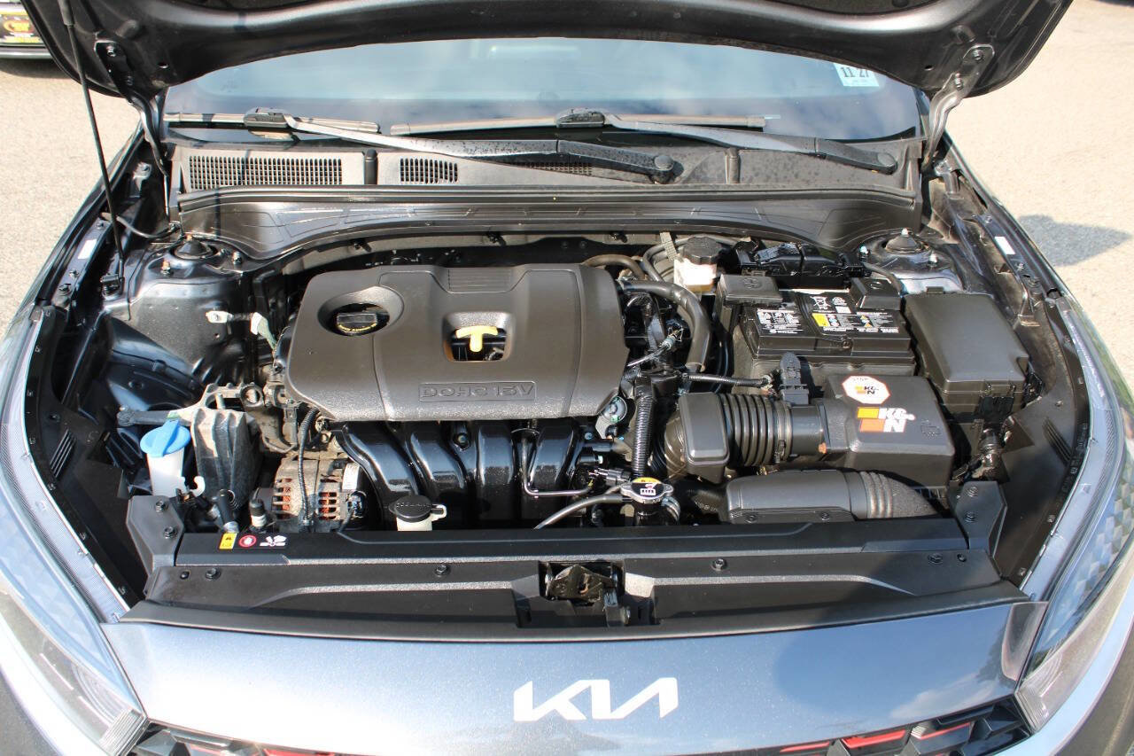 Used 2022 Kia Forte GT-Line w/ GT-Line Premium Package image 17