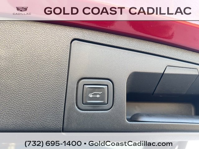 Used 2021 Cadillac XT4 Luxury w/ Cold Weather Package image 12