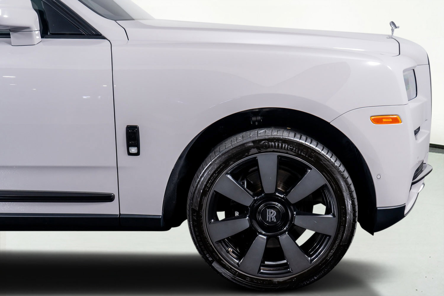 Used 2023 Rolls-Royce Cullinan image 6