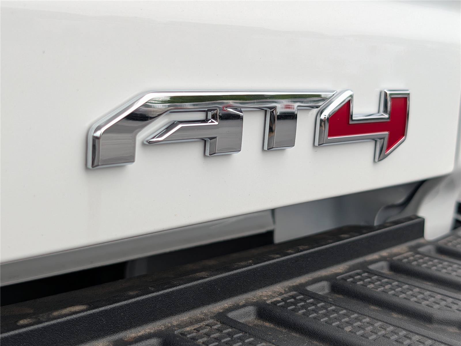 New 2026 GMC Sierra 2500 AT4 w/ AT4 Premium Plus Package AWD/4WD image 37