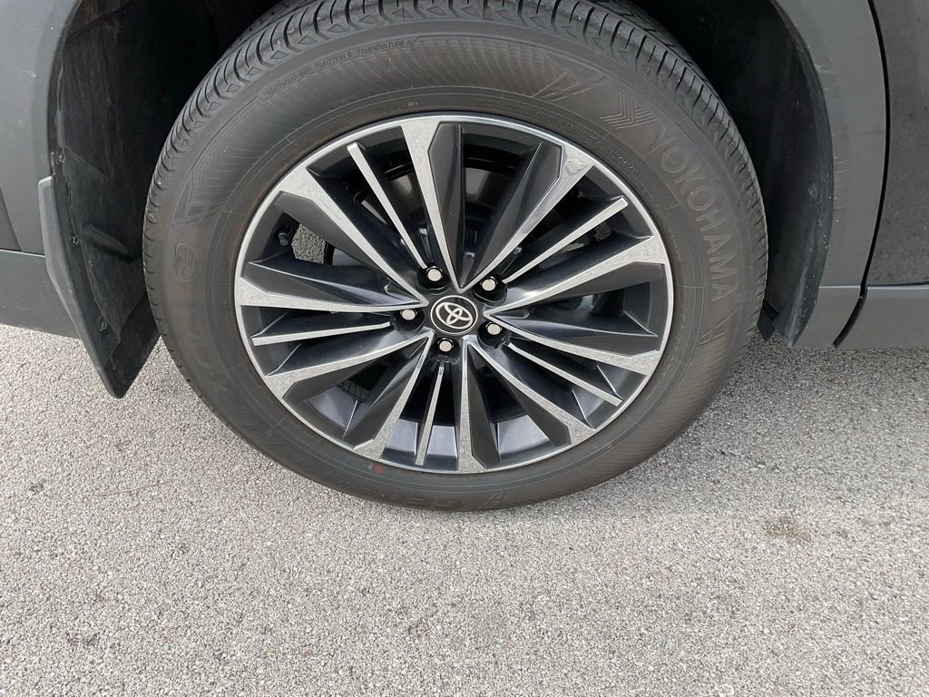Certified 2025 Toyota Grand Highlander AWD Hybrid image 7