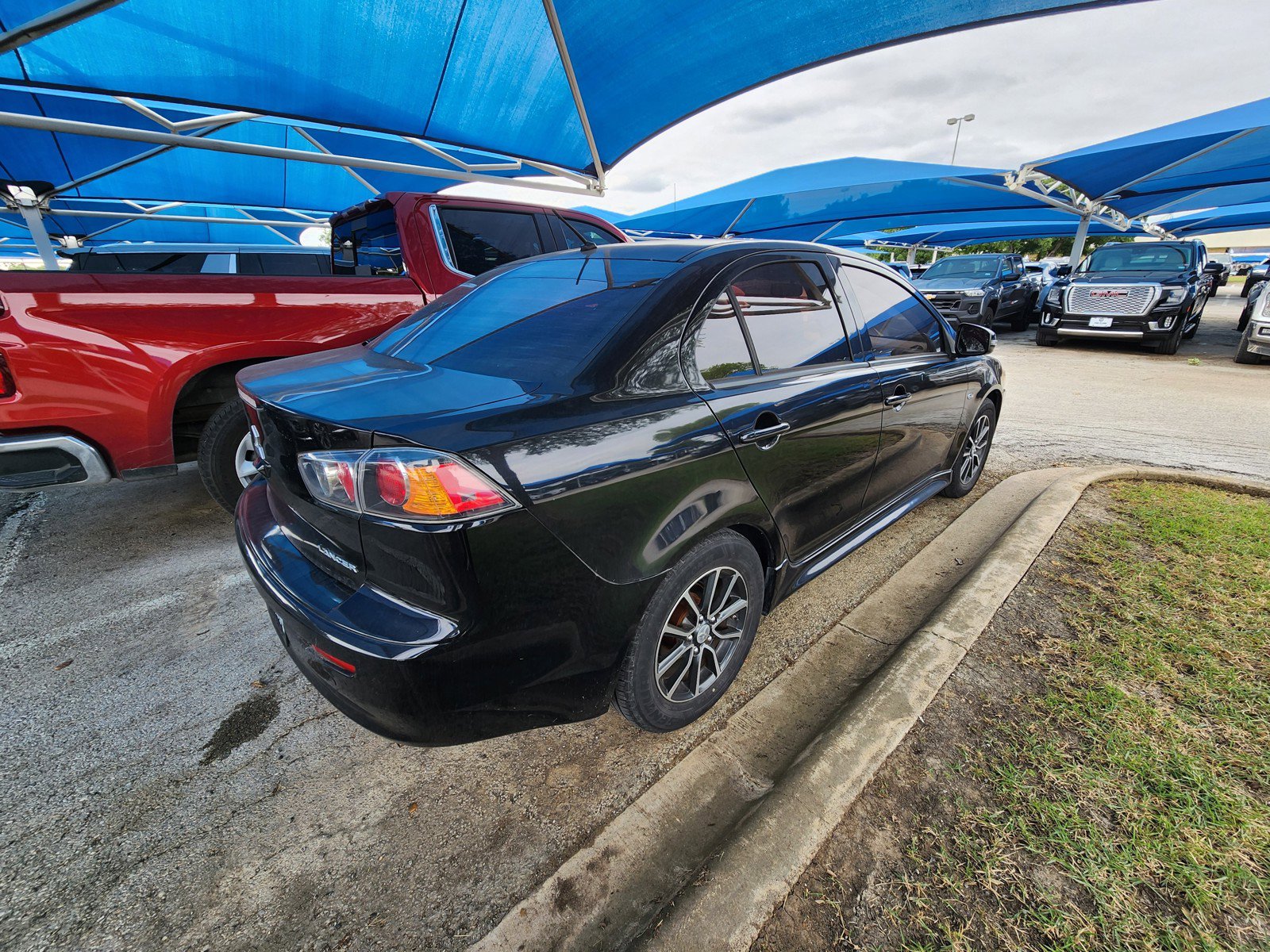 Used 2017 Mitsubishi Lancer ES FWD image 4