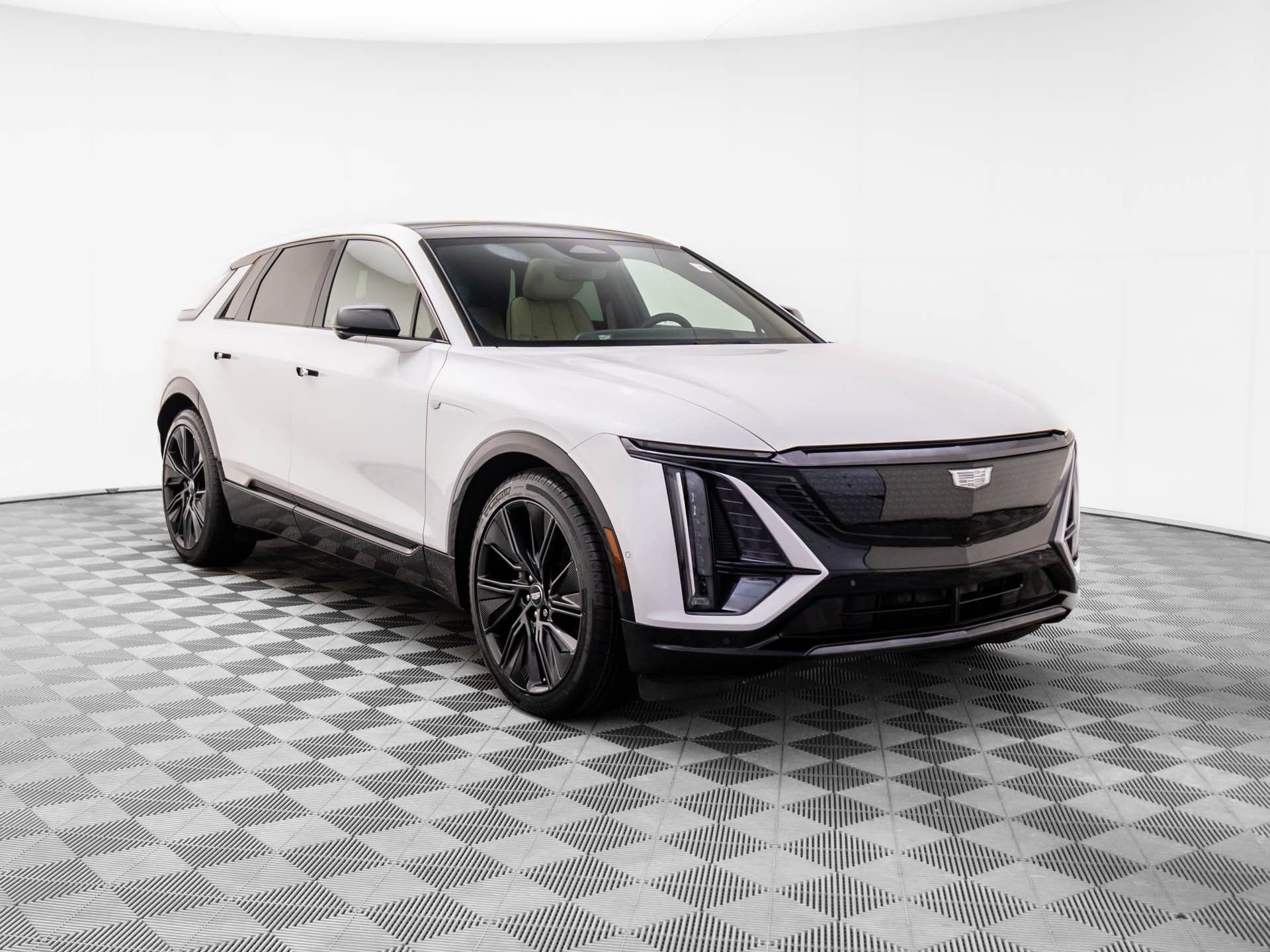 Certified 2024 Cadillac Lyriq Sport w/ Nappa Leather Package image 9