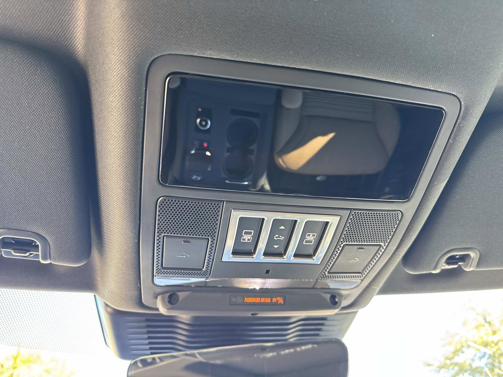 New 2026 Land Rover Discovery Limited Edition image 28