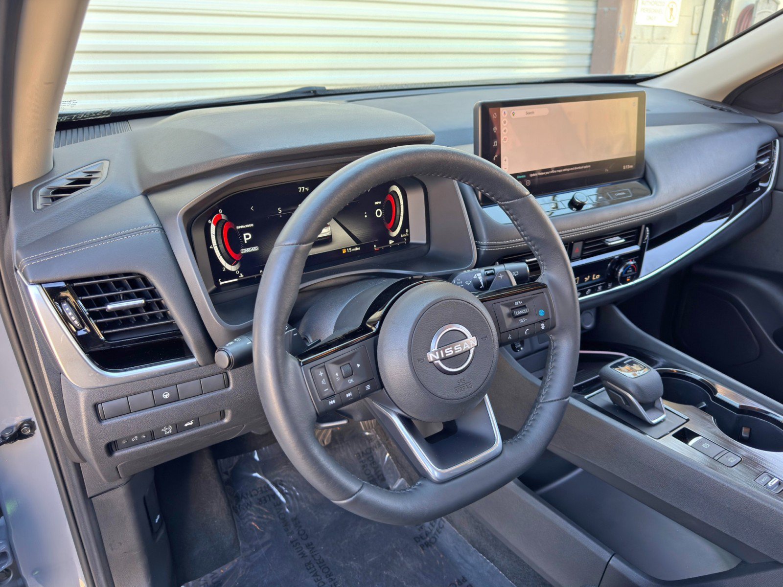 Used 2024 Nissan Rogue SL FWD image 12